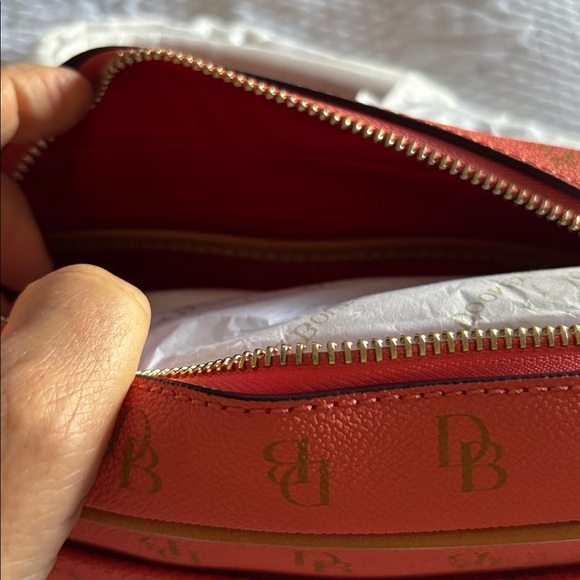 Dooney & Bourke Loni Signature Logo Crossbody Bag in Coral/tan leather NWT. - Picture 6 of 6